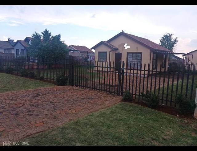 2 BEDROOM HOUSE FOR SALE IN DAWN PARK EXT
